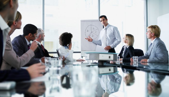 Rapat dan Smart Talk Trap